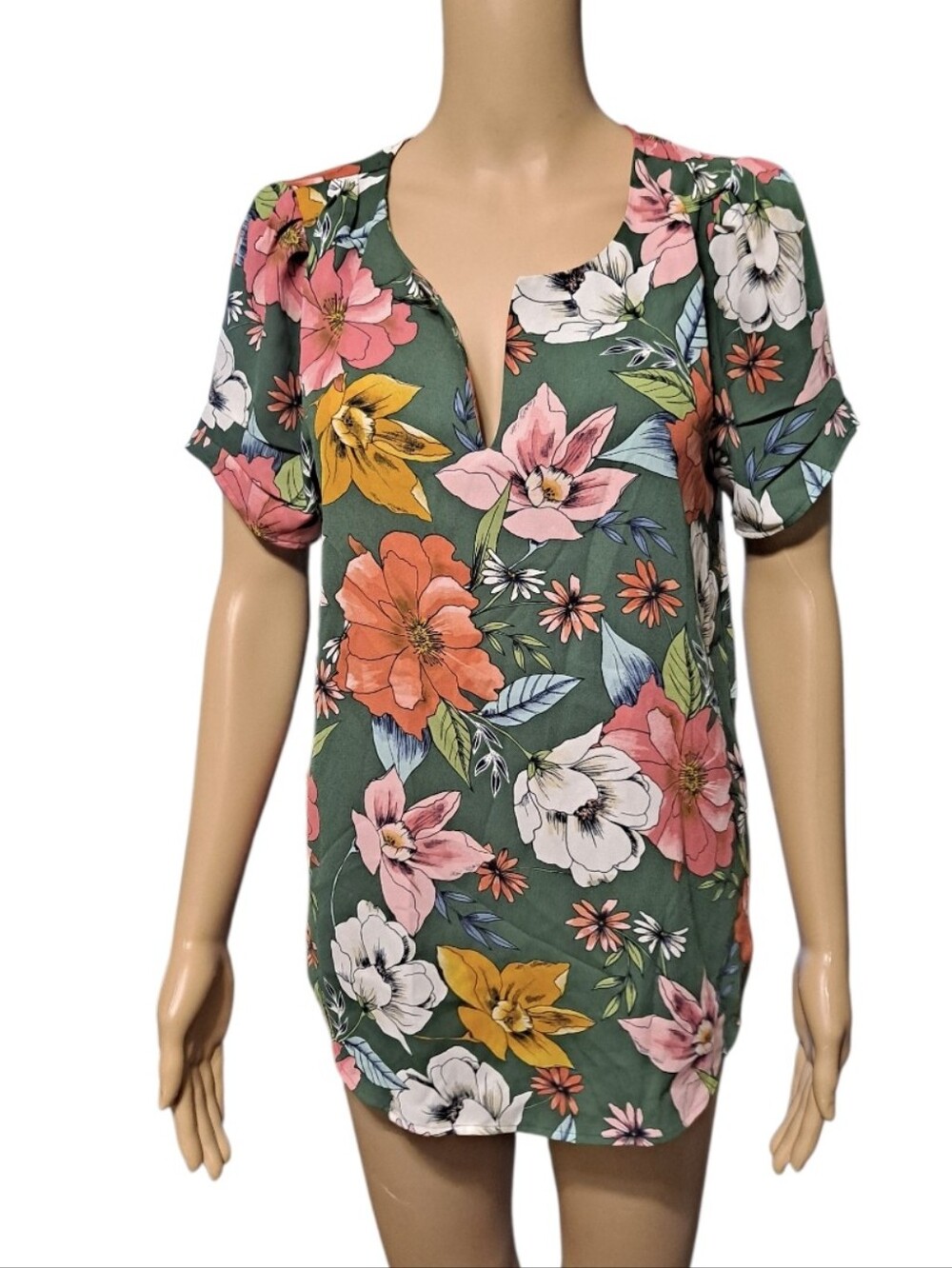 DR2 Green Floral Split-Neck Short Sleeve Top